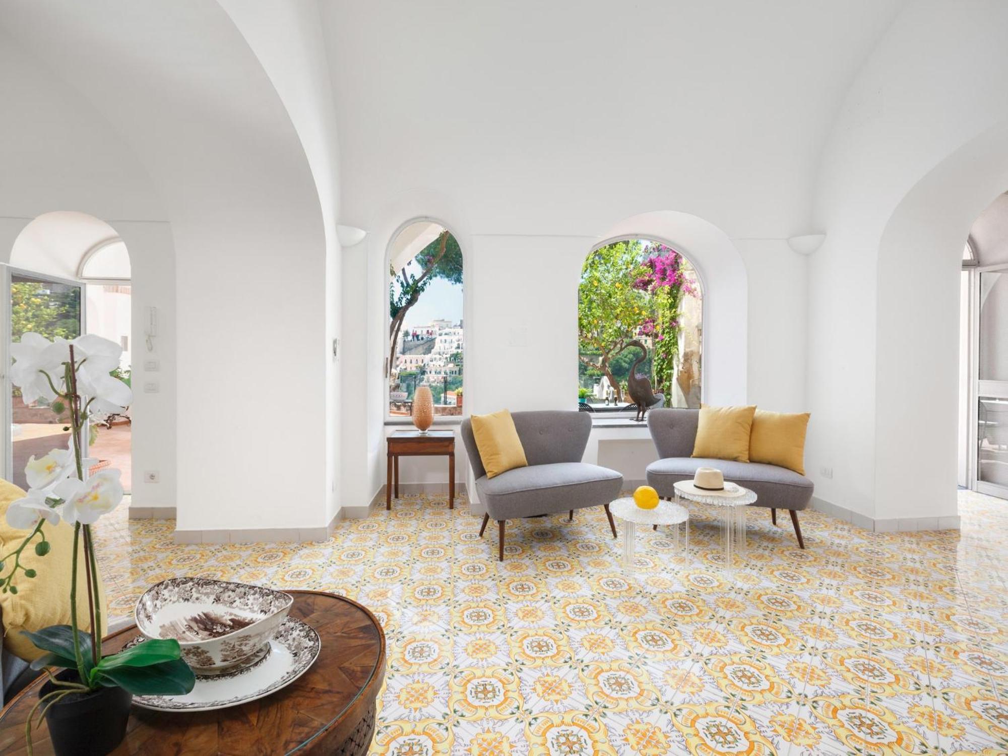 Luxurious Villa In Upper Positano Positano