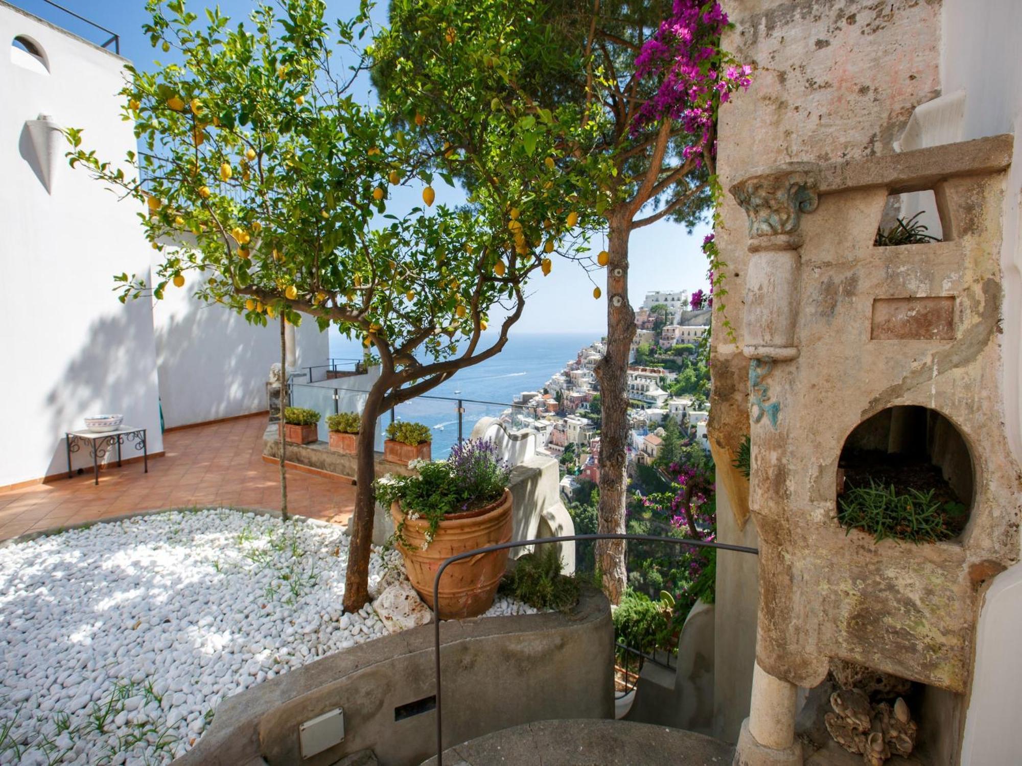 Luxurious Villa In Upper Positano *