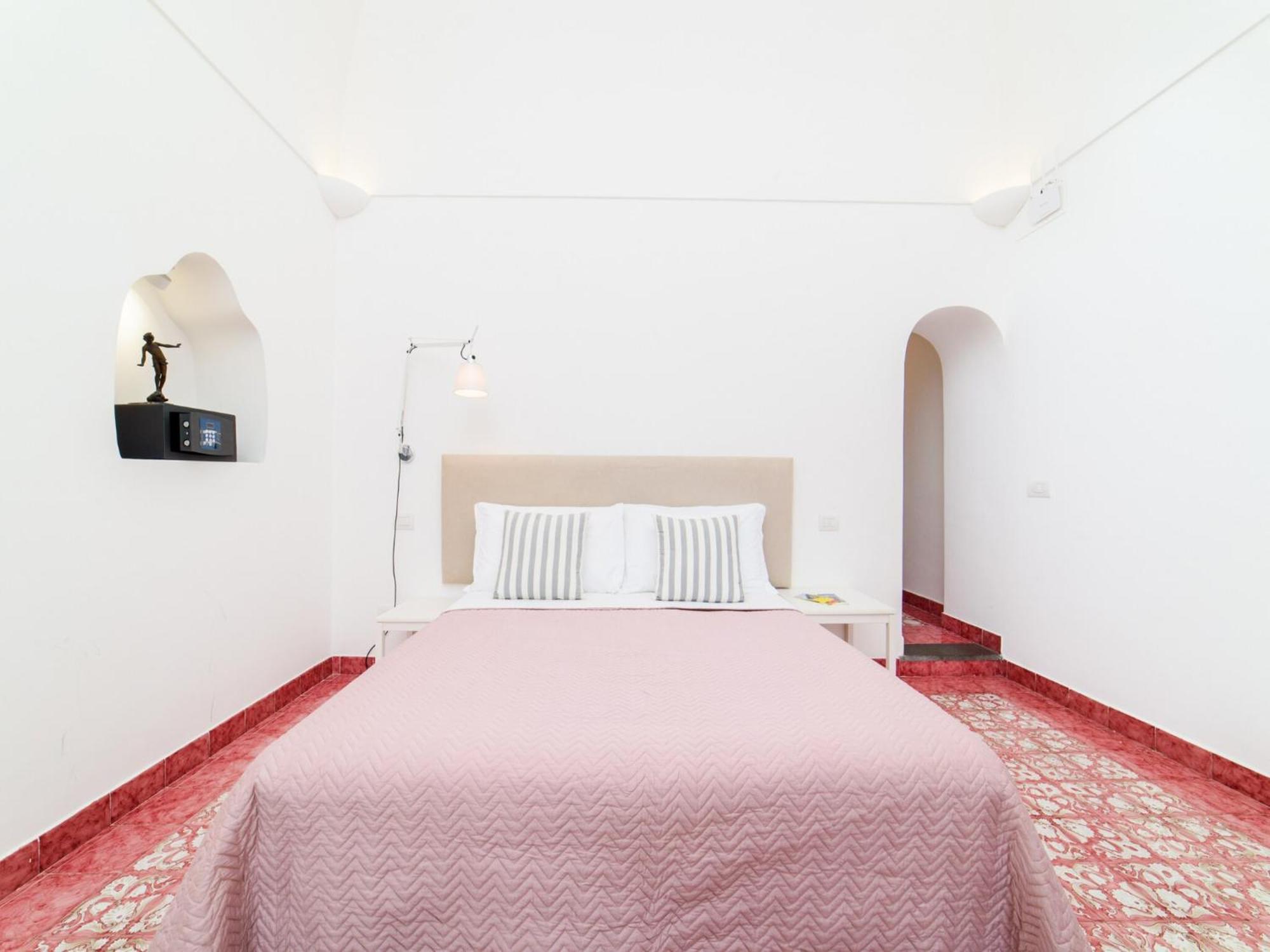 Luxurious Villa In Upper Positano *