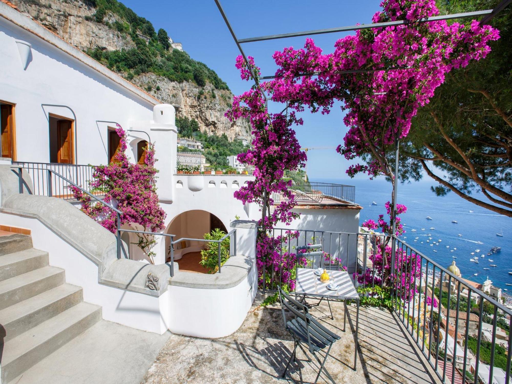Luxurious Villa In Upper Positano *