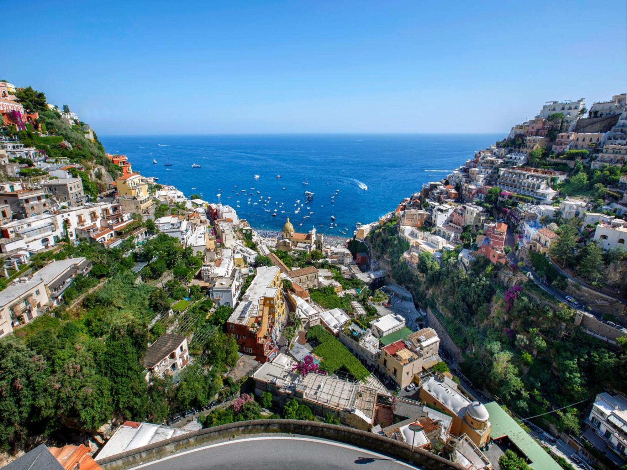 Luxurious Villa In Upper Positano