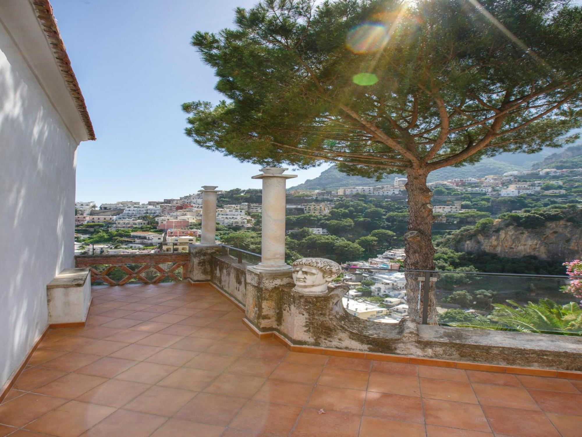 Luxurious Villa In Upper Positano